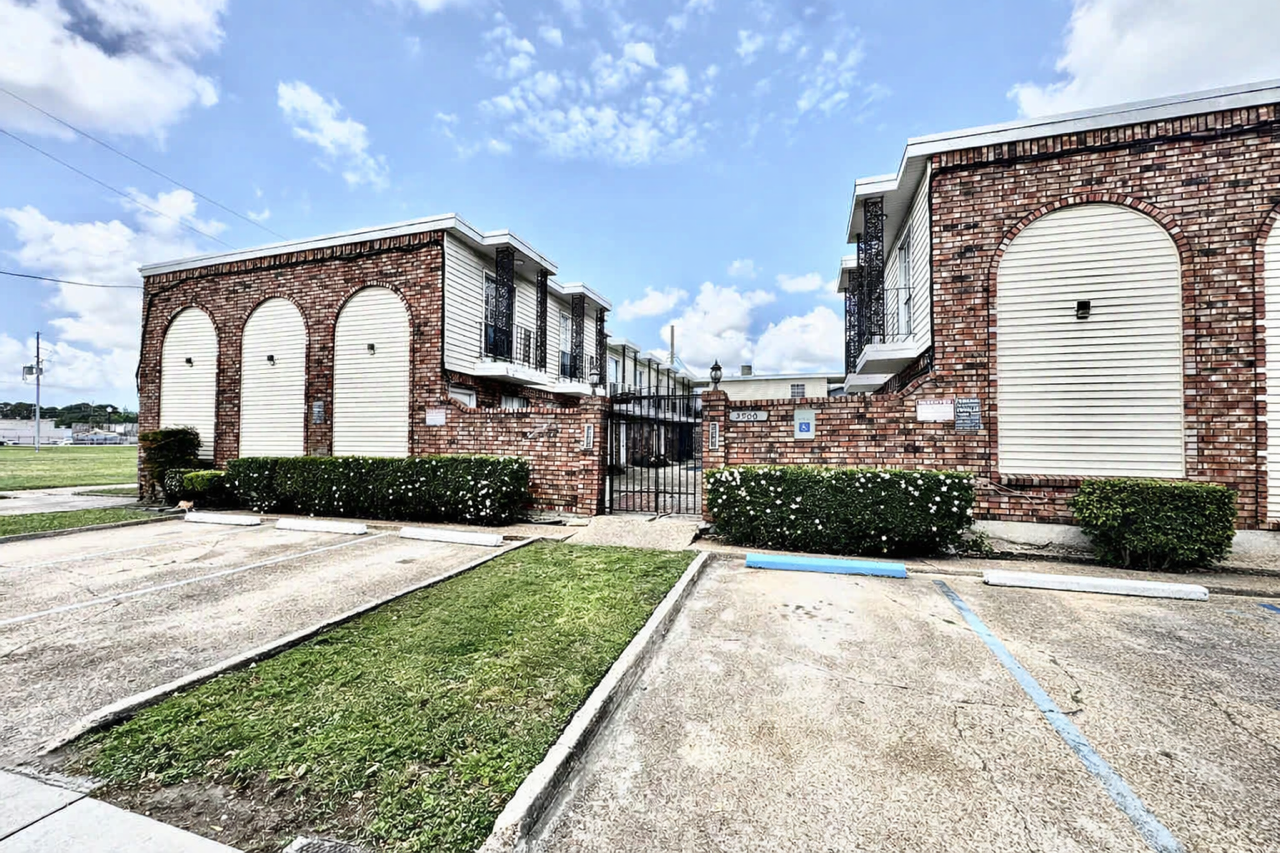 3900 HESSMER #10