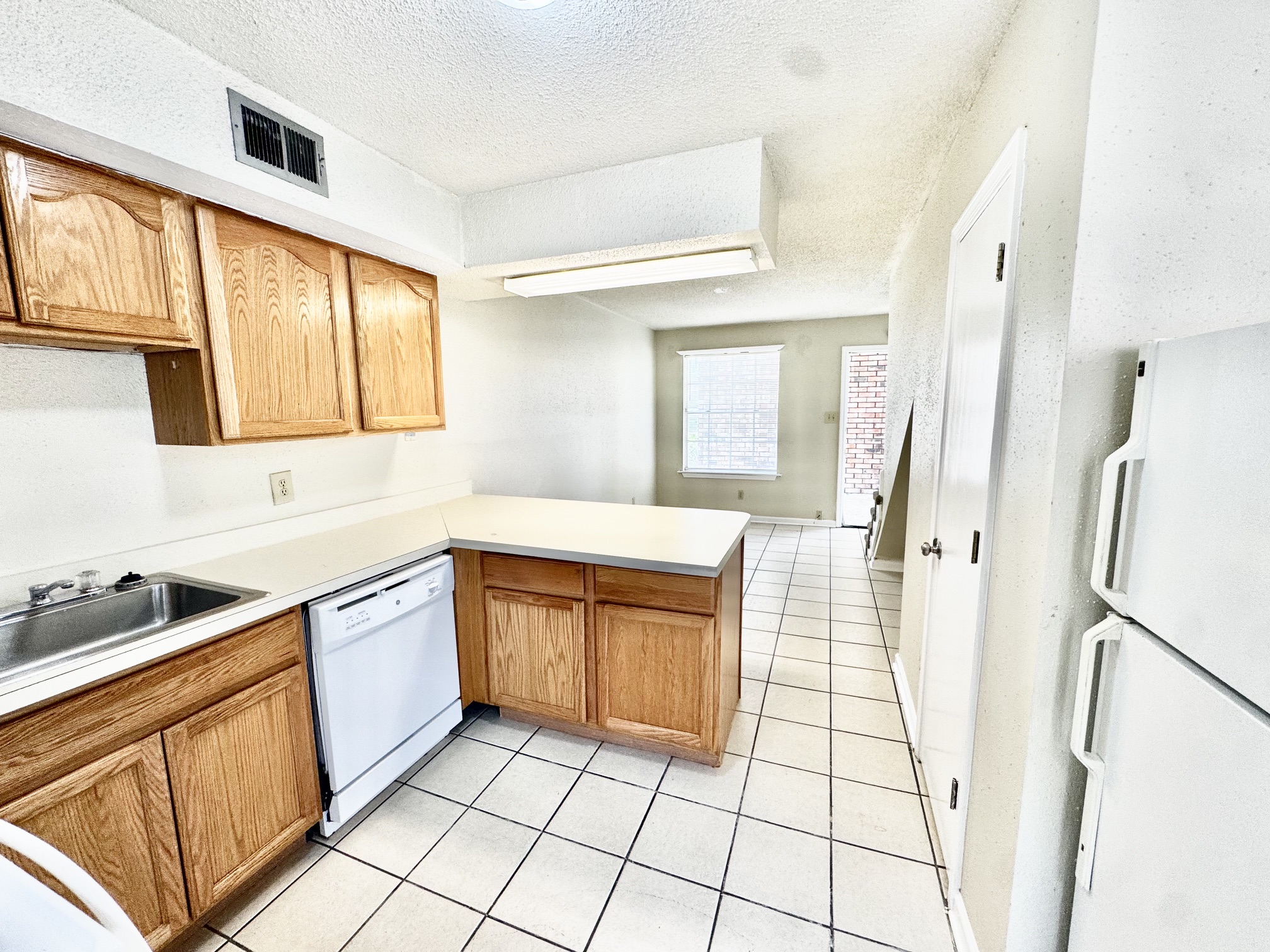 3900 HESSMER #10