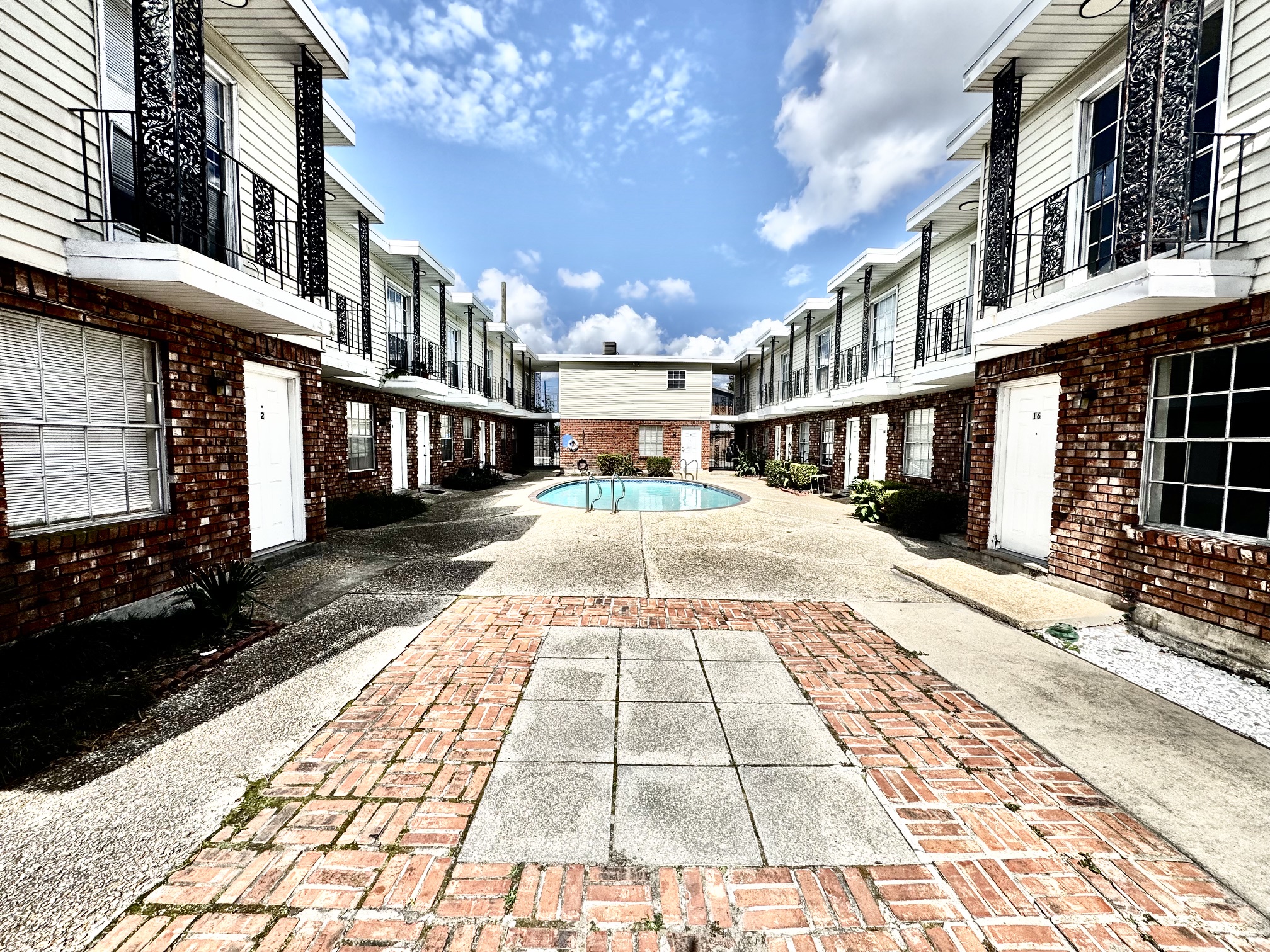 3900 HESSMER #10