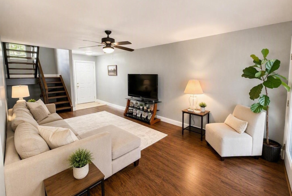 207 Parkview Blvd