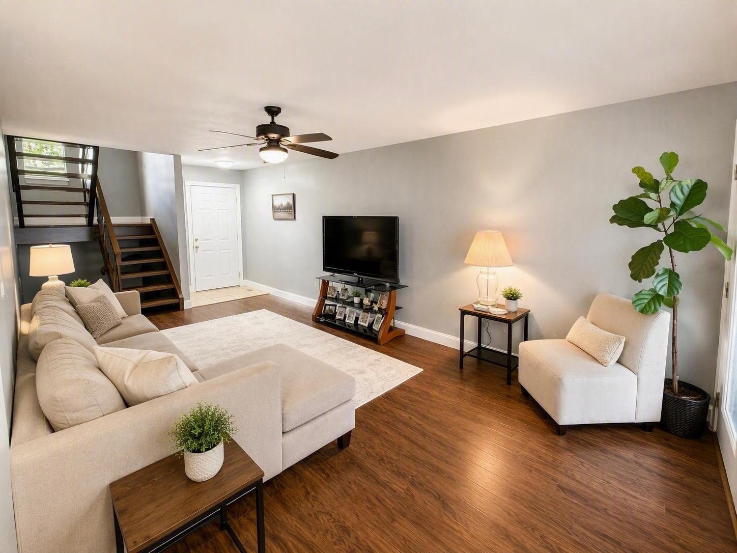 207 Parkview Blvd